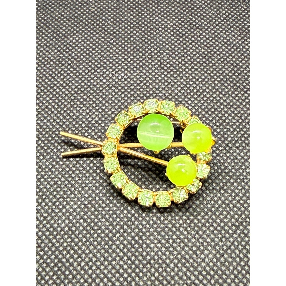Vintage Uranium Glass Brooch Gold Tone Green Rhinestone Cat's Eye Wreath Pin